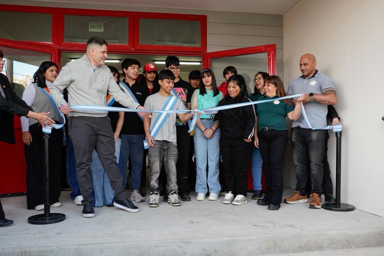 Quedó inaugurado el nuevo gimnasio del Colegio Soberanía Nacional