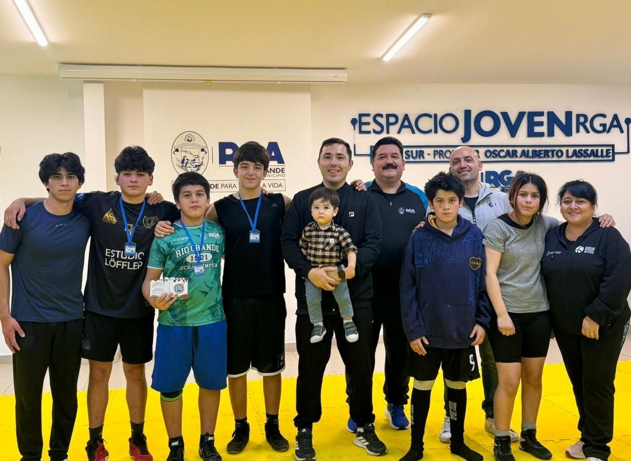 El Municipio destacó el esfuerzo y los logros de la Escuela de Lucha Olímpica de Río Grande