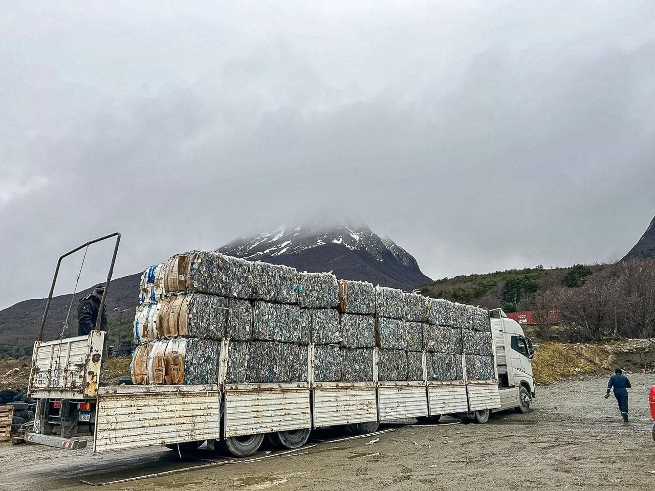 Se exportarán 15 toneladas de material reciclado al continente