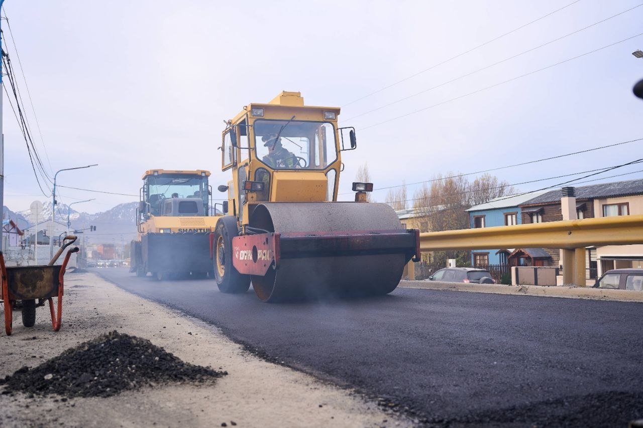 La Municipalidad realizó trabajos de repavimentación sobre la calle Magallanes
