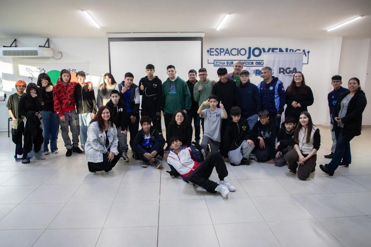 El Municipio fomenta espacios de promoción en salud mental para jóvenes