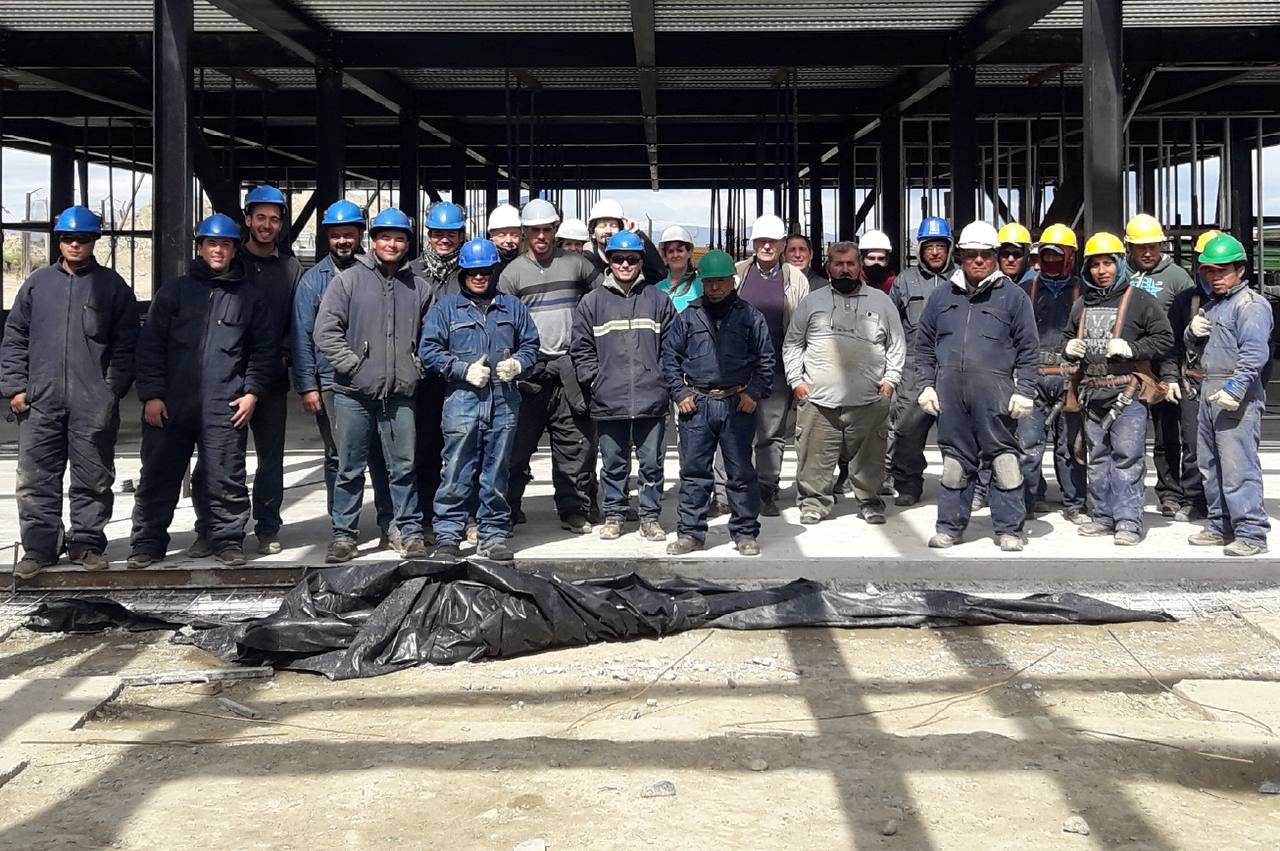 La UNTDF y Municipio de Tolhuin impulsan formación en gestión de proyectos de construcción