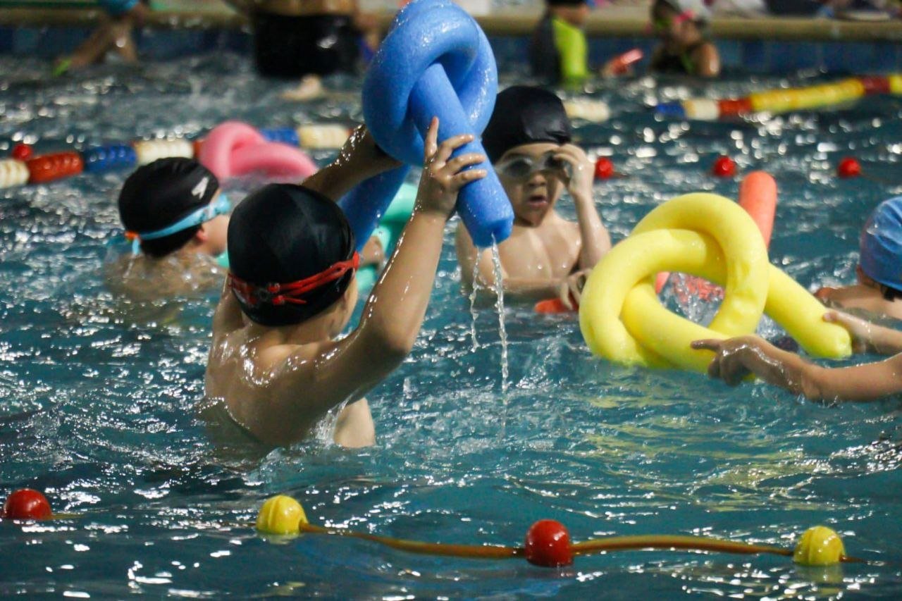 La Escuela Municipal de natación realizó un nuevo encuentro recreativo para niños y niñas de 4 y 5 años