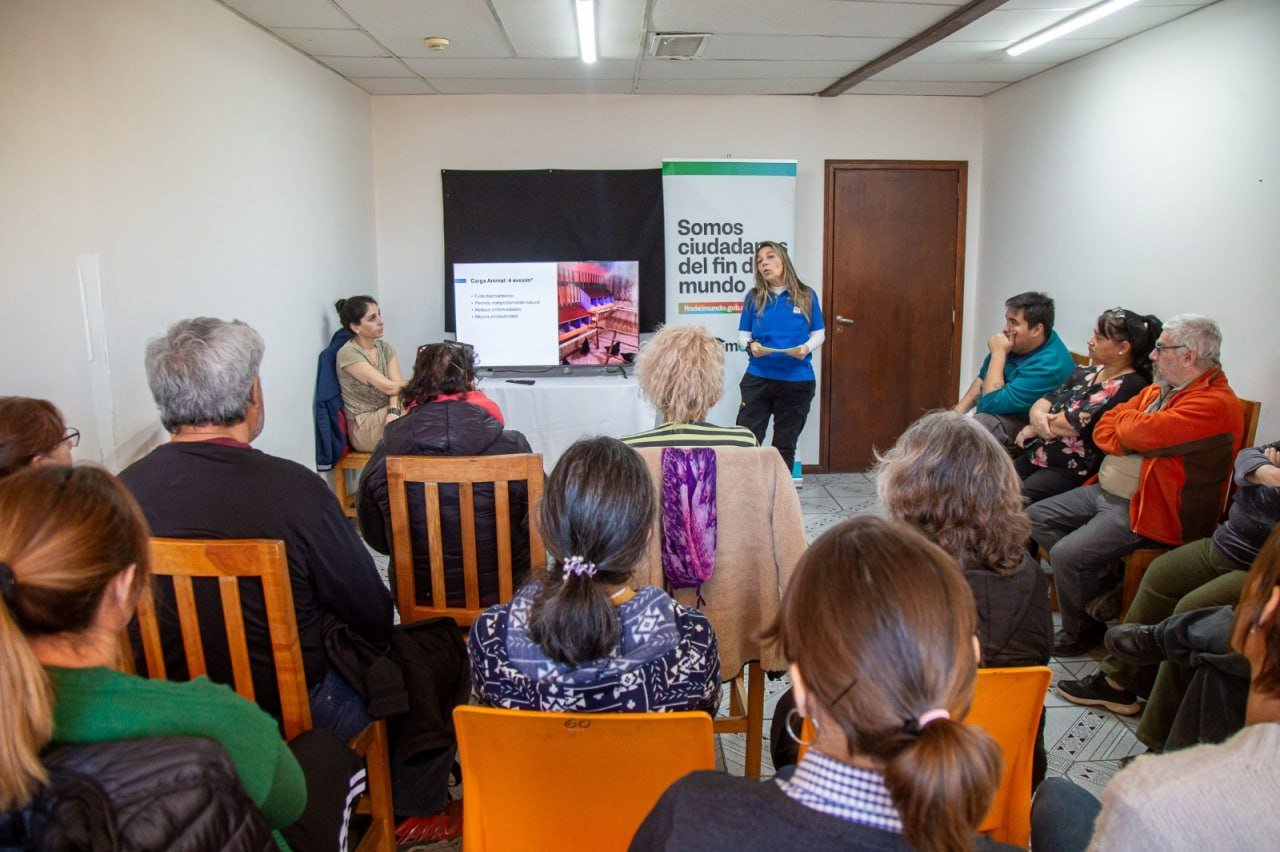 Finalizaron las Jornadas Avícolas para fortalecer la actividad productiva en Tierra del Fuego