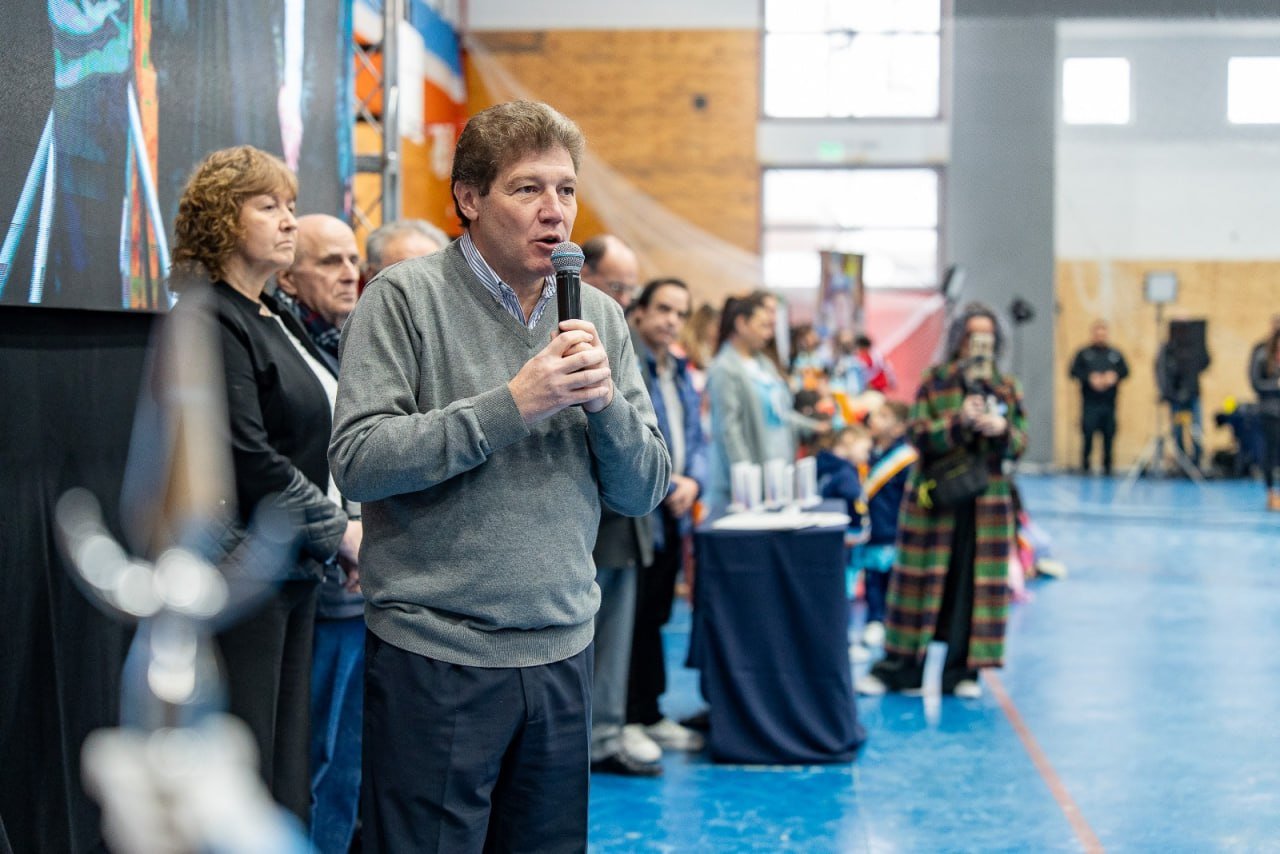 «El futuro de Tierra del Fuego es grande, porque en momentos difíciles como éste sale la fuerza de los fueguinos y fueguinas»