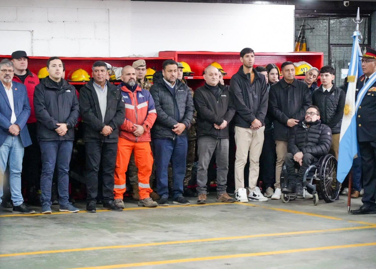 El Municipio acompañó el acto por el 142° aniversario de Bomberos Voluntarios