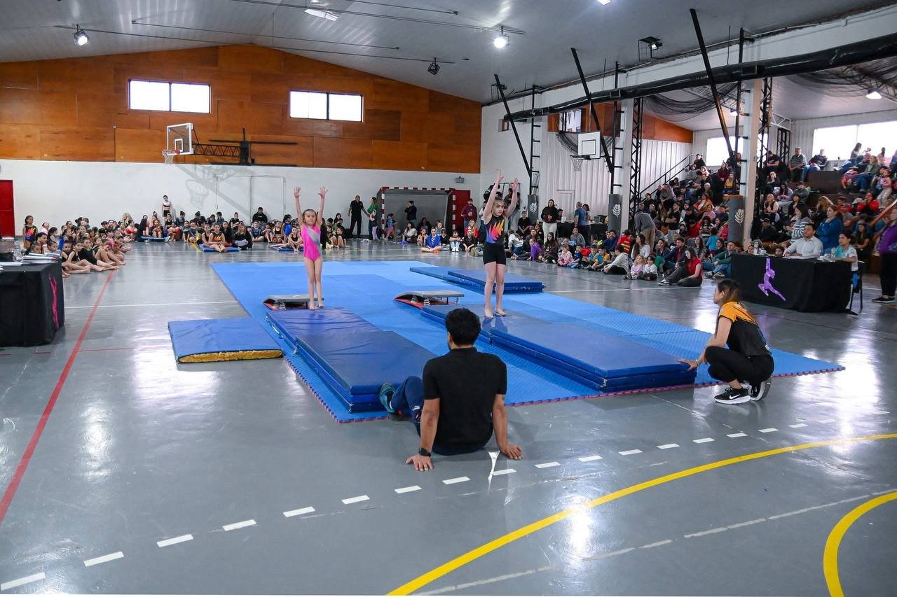 Más de 140 gimnastas participaron del Torneo Provincial de Gimnasia Artística organizado por el Municipio de Tolhuin