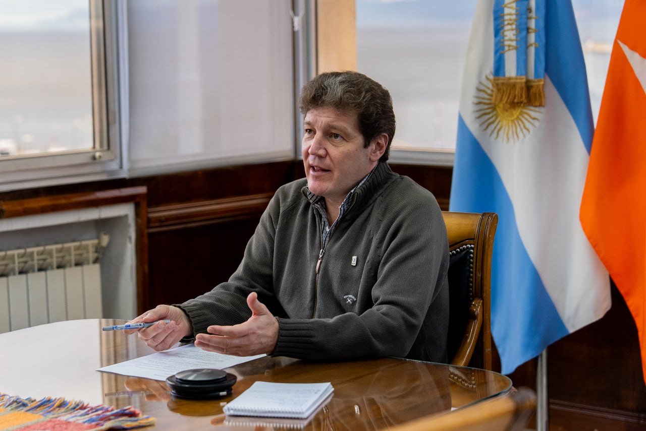 El Gobernador Melella encabezó una nueva mesa de trabajo en Río Grande con vecinos por el subsidio al GLP