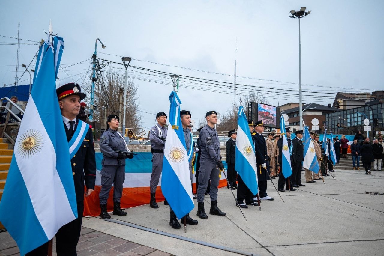 El municipio de Ushuaia acompañó la conmemoración del «Día de la Afirmación de los Derechos Argentinos sobre las Malvinas, Islas y Sector Antártico»