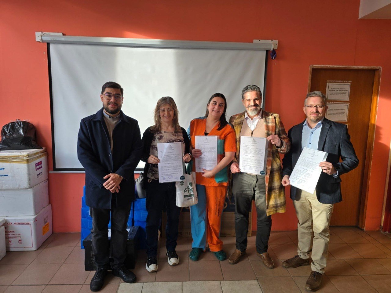 Bogado entregó reconocimiento al equipo de Urología del Hospital Regional Río Grande