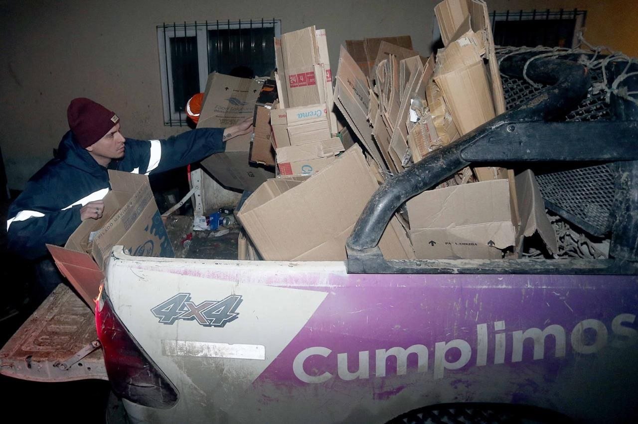 La Municipalidad de Ushuaia llevó adelante la recolección de cartón en los centros comerciales de la ciudad
