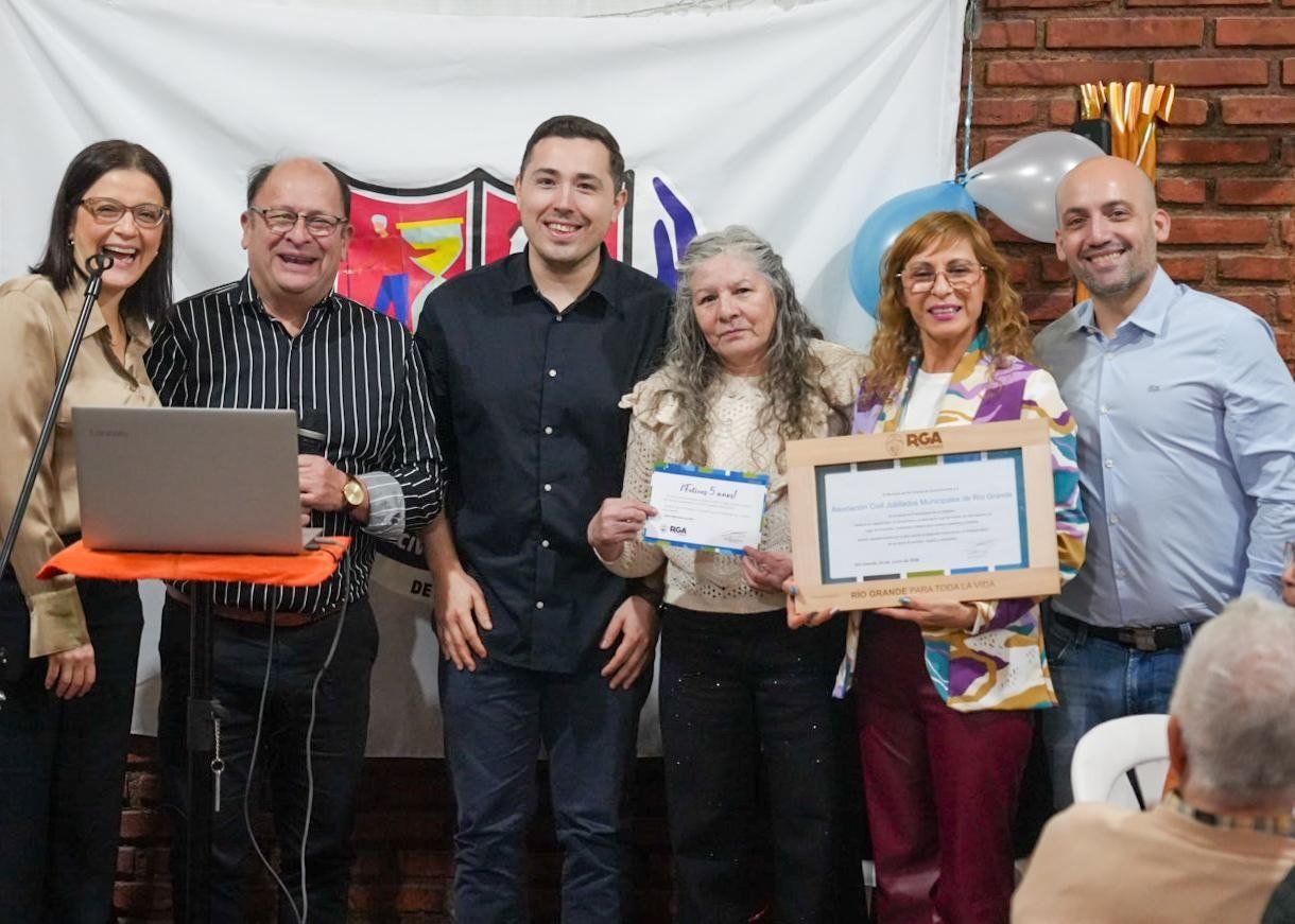 El Municipio acompañó el 5° Aniversario de la asociación de jubilados municipales de Río Grande