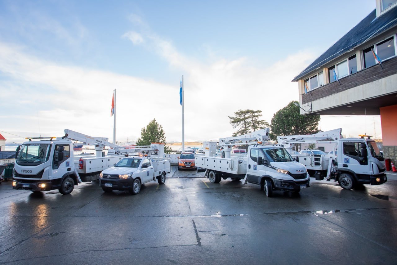 La DPE presentó nuevas unidades para fortalecer el servicio eléctrico en Ushuaia y Tolhuin