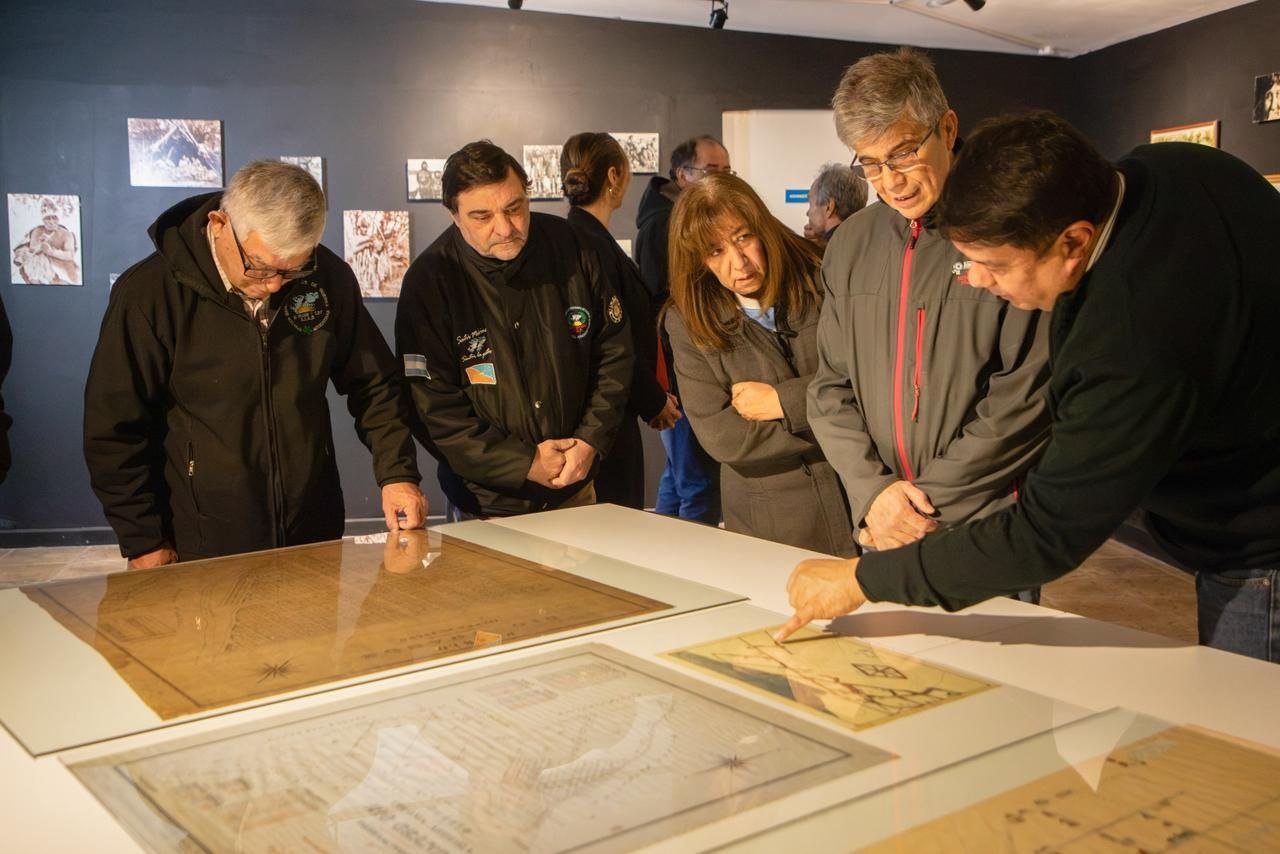 «Objetos de nuestra historia»: Recorré una muestra que pone en valor el patrimonio de Río Grande