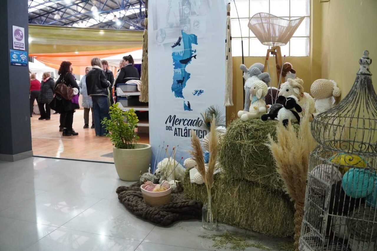 Río Grande participó del Primer Encuentro Binacional de Tejedoras en Río Gallegos 