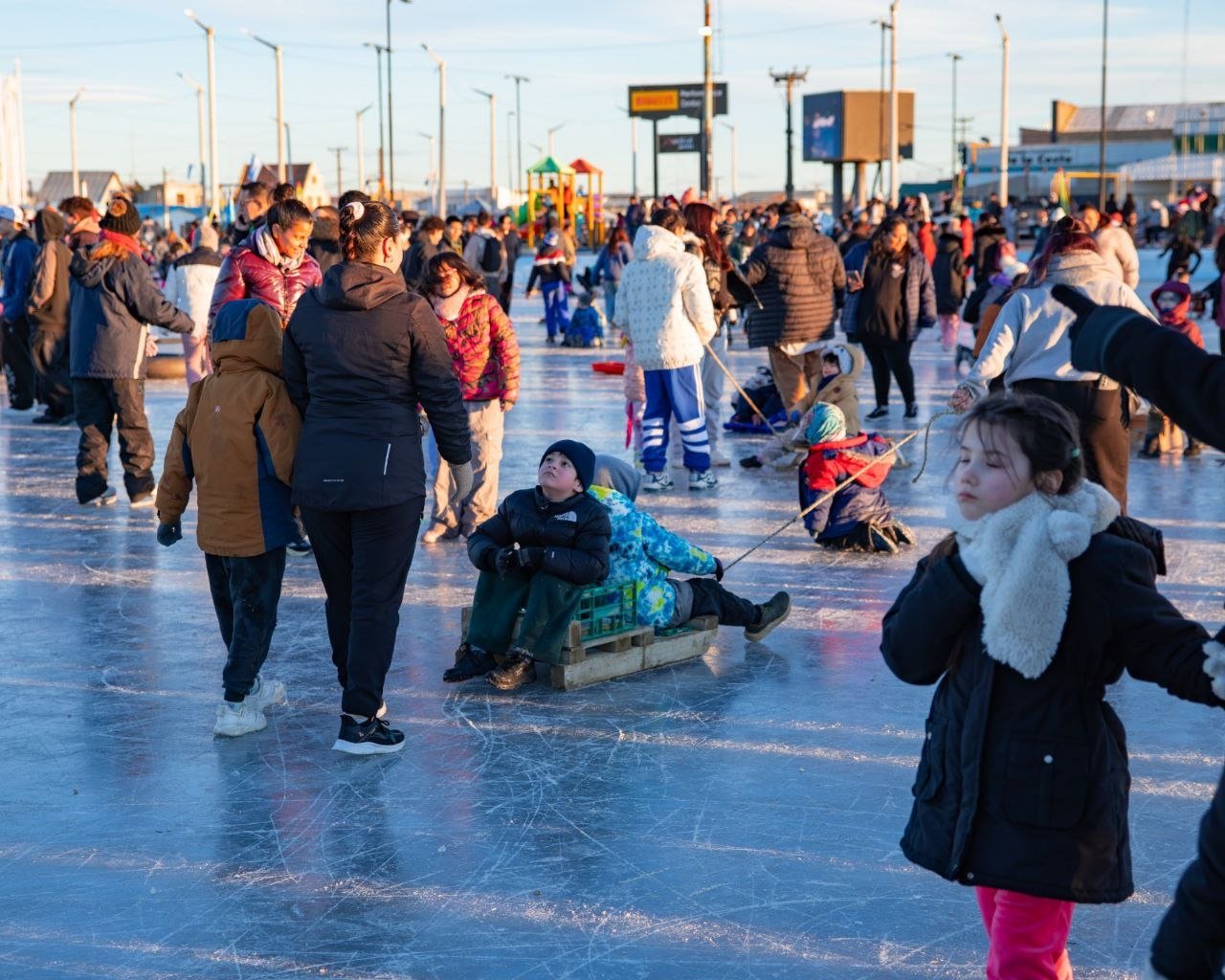 Vení a disfrutar la Pista de Patinaje del Cono de Sombra