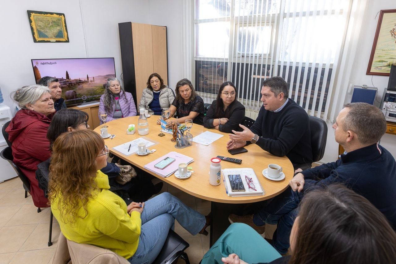 Martín Perez mantuvo una reunión de trabajo con la Asociación Civil de Jubilados Municipales