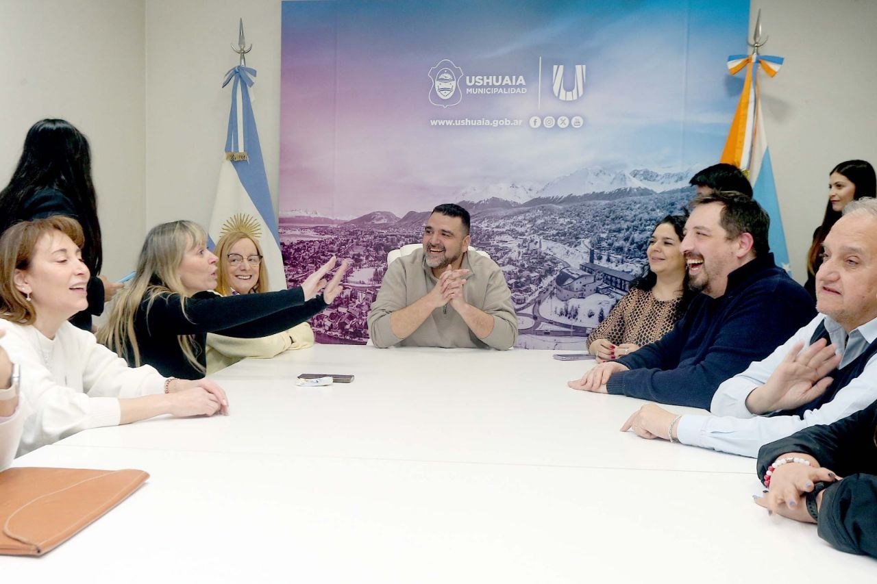 Walter Vuoto recibió a senadores y destacó su defensa de la soberanía nacional