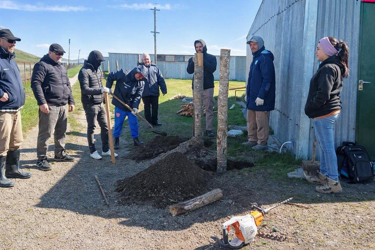 El Municipio de Río Grande abre una nueva capacitación en alambrado rural