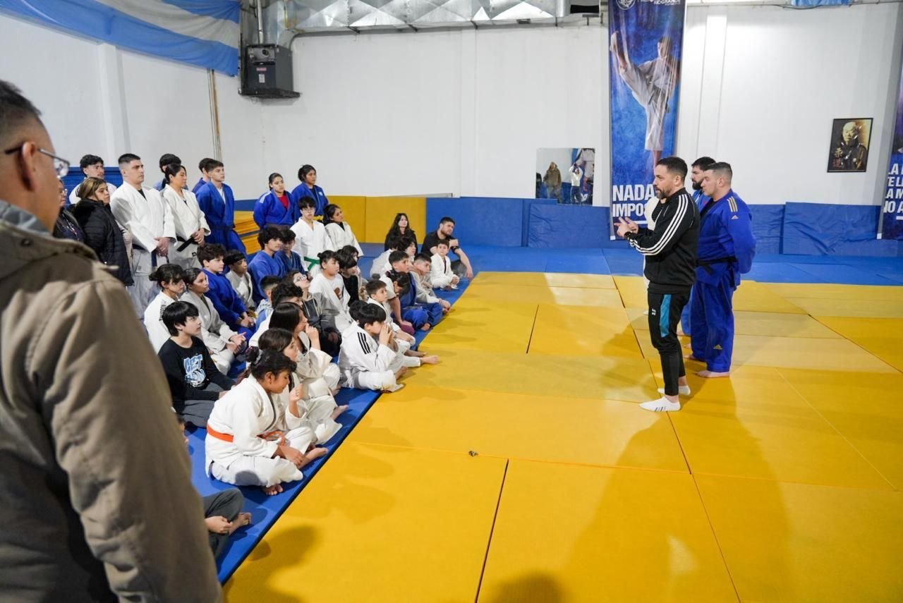 El municipio acompaña a judocas que representarán a Río Grande en el Torneo Regional