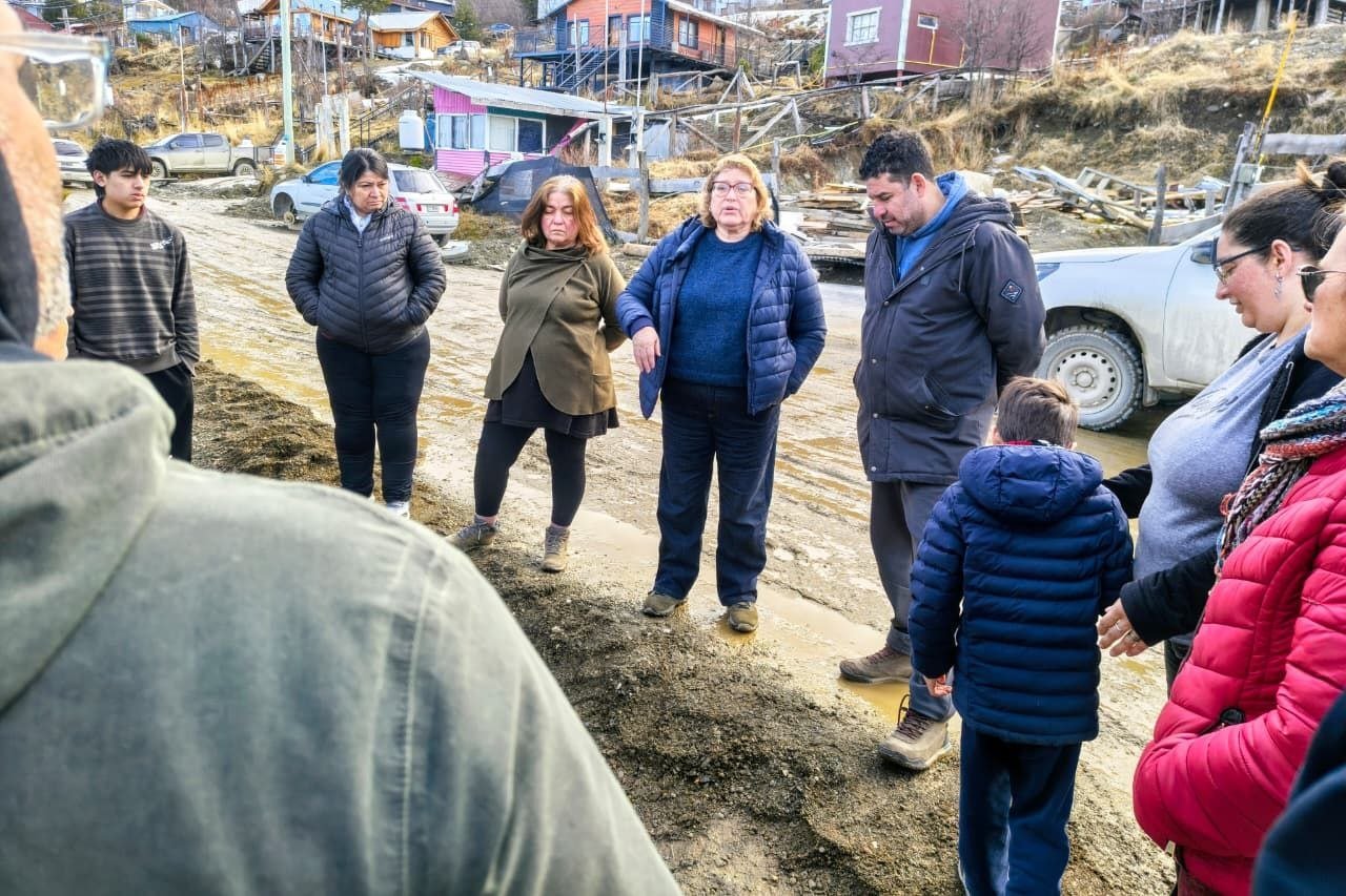 Yutrovic se reunió con vecinos del Bº Los Leñadores para planificar trabajos de cara a la temporada de verano