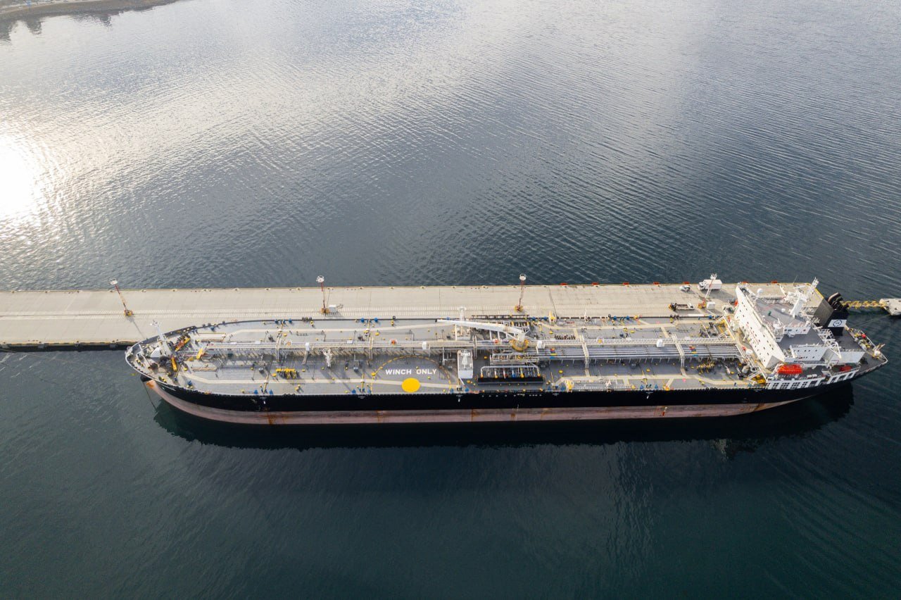 La provincia fiscaliza la operación de carga de crudo a traves de la terminal marítima Rio Cullen y certifica el origen de la mercaderia