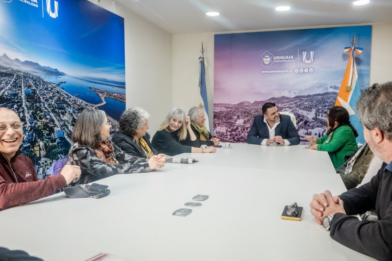 Vuoto recibió a integrantes del club de abuelos «Doña Tránsito» y valoró su función social en la comunidad
