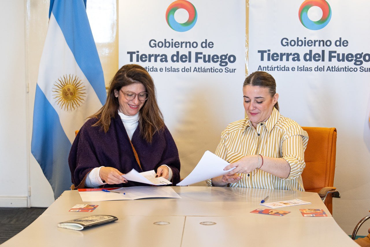 El Gobierno de Tierra del Fuego firmó un convenio con DONCEL para fortalecer las Políticas de Cuidados Alternativos