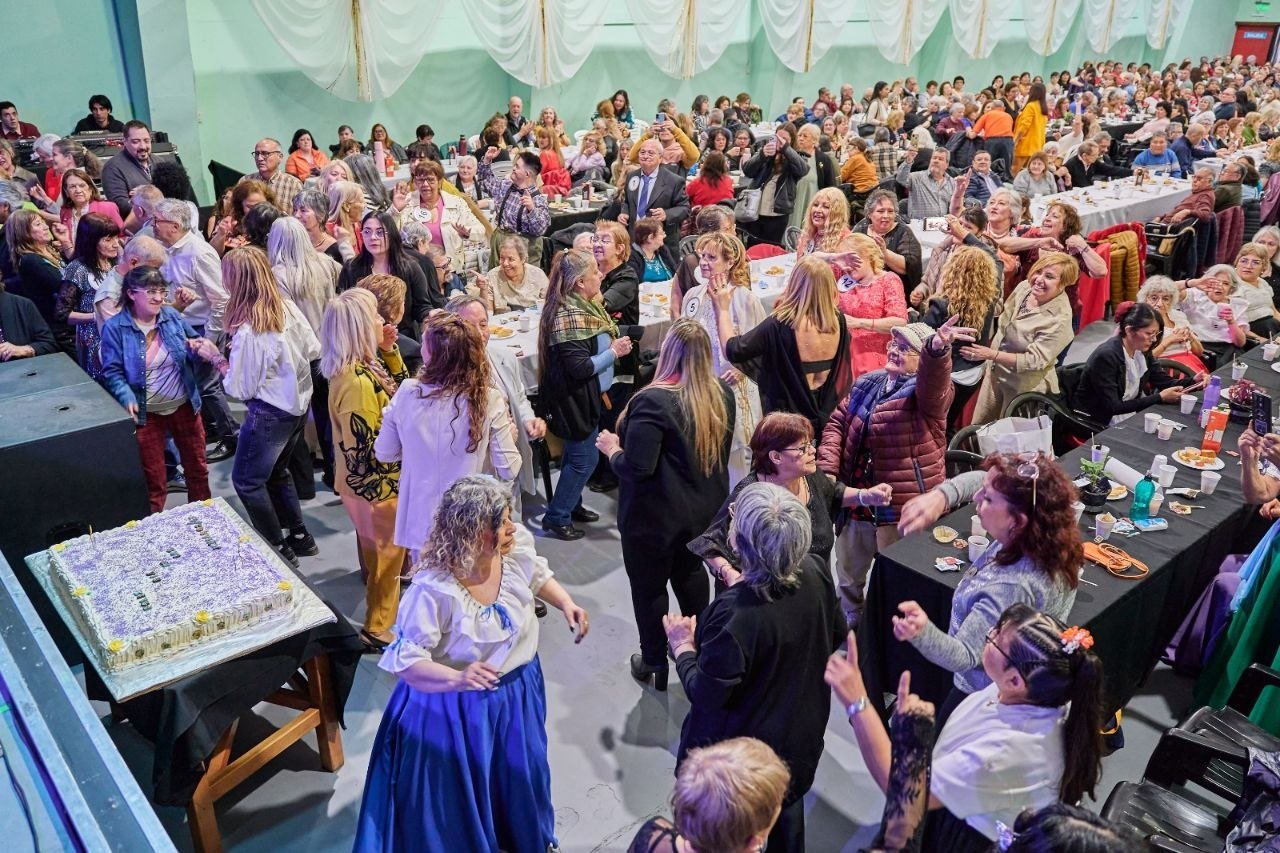 La Municipalidad de Ushuaia agasajó a más de 500 jubilados y jubiladas en su día