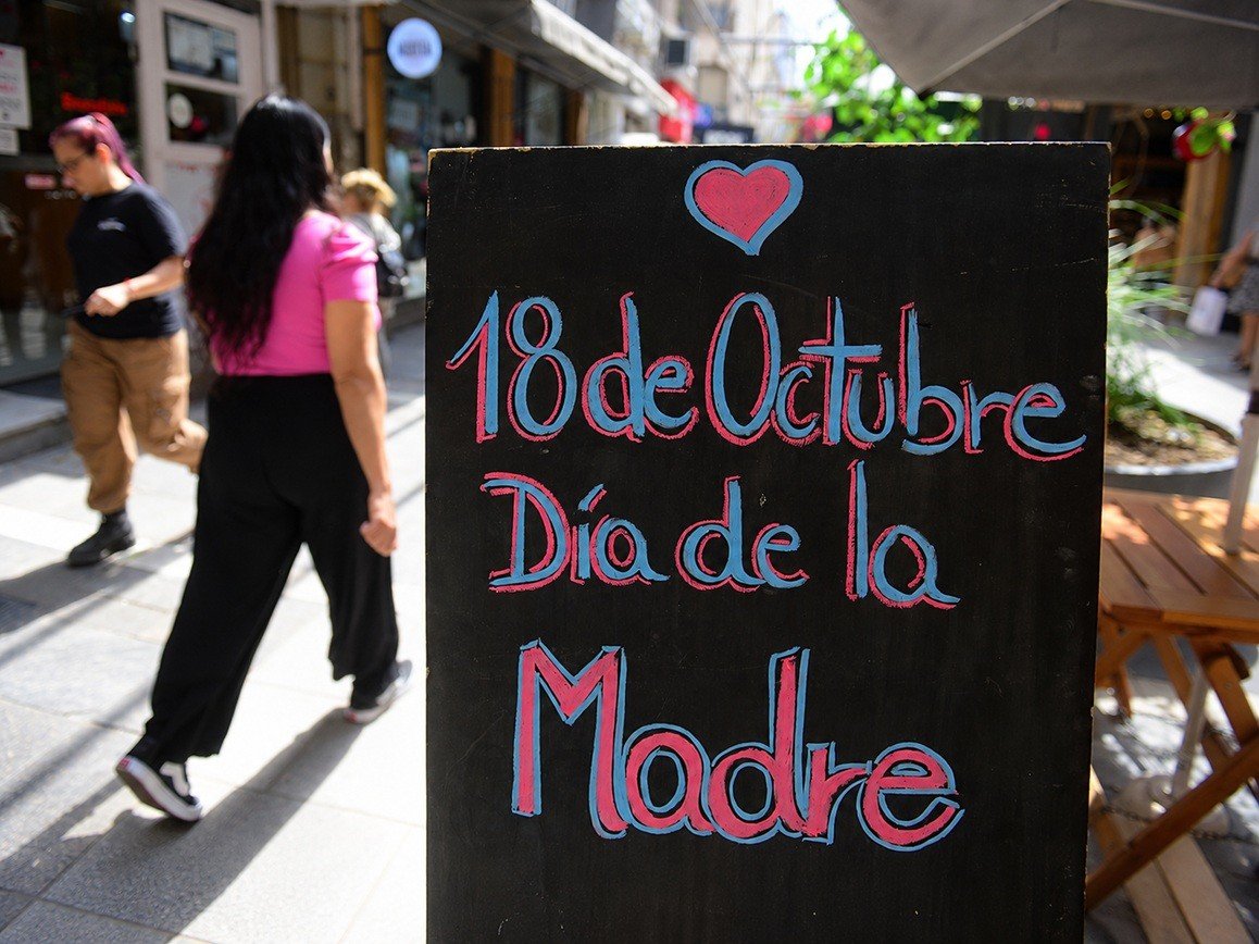 Las ventas por el Día de la Madre 2026 bajaron 1,4% interanual