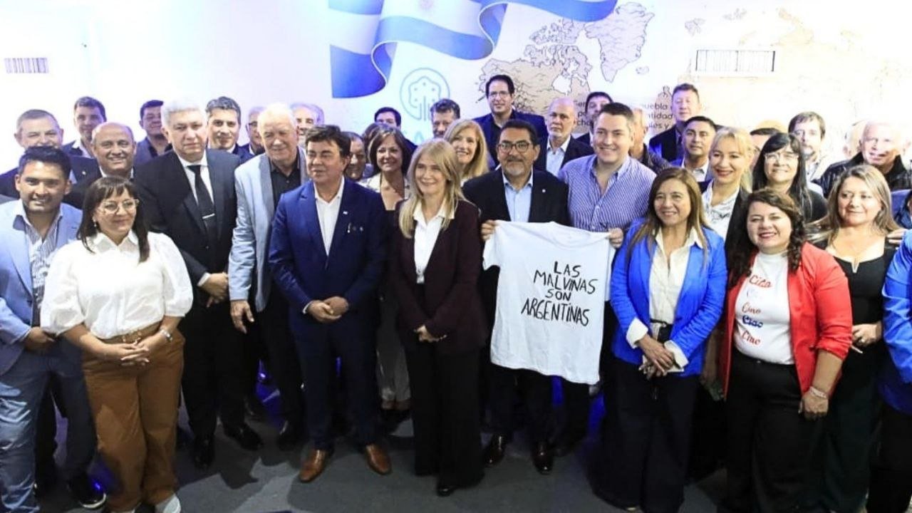 Martin Perez llevó a la FAM el reclamo judicial por la explotación ilegal del petróleo de Malvinas