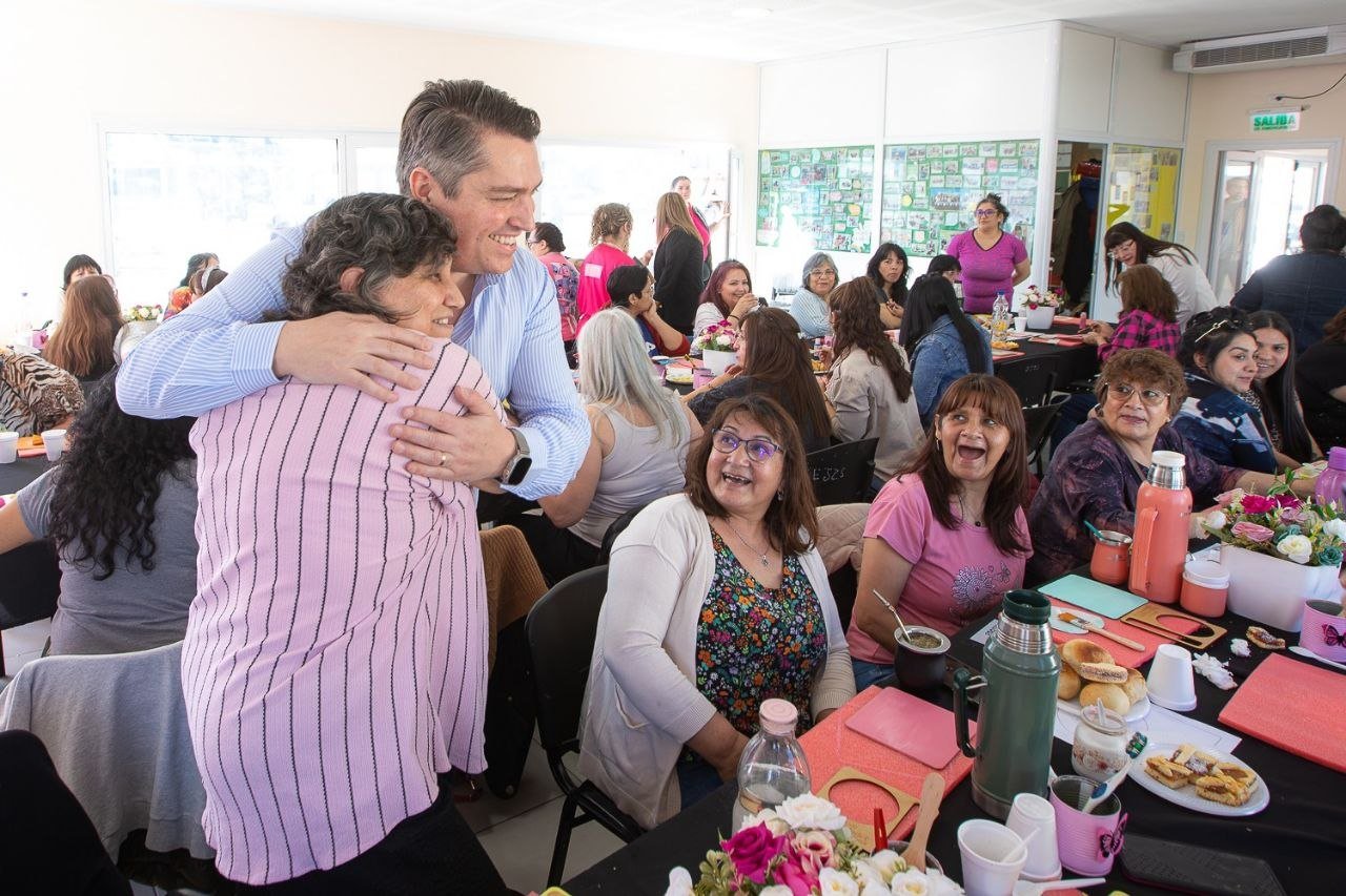 Martín Perez saludó a las madres de Río Grande: «Son el corazón de nuestras familias y un pilar fundamental de nuestra comunidad»