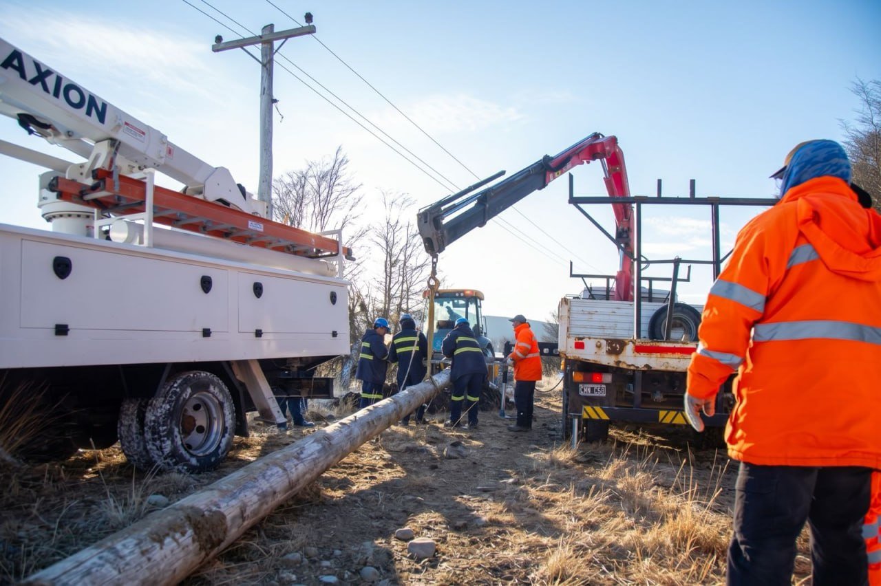 Avanzan las obras para llevar electricidad a más sectores de Tolhuin