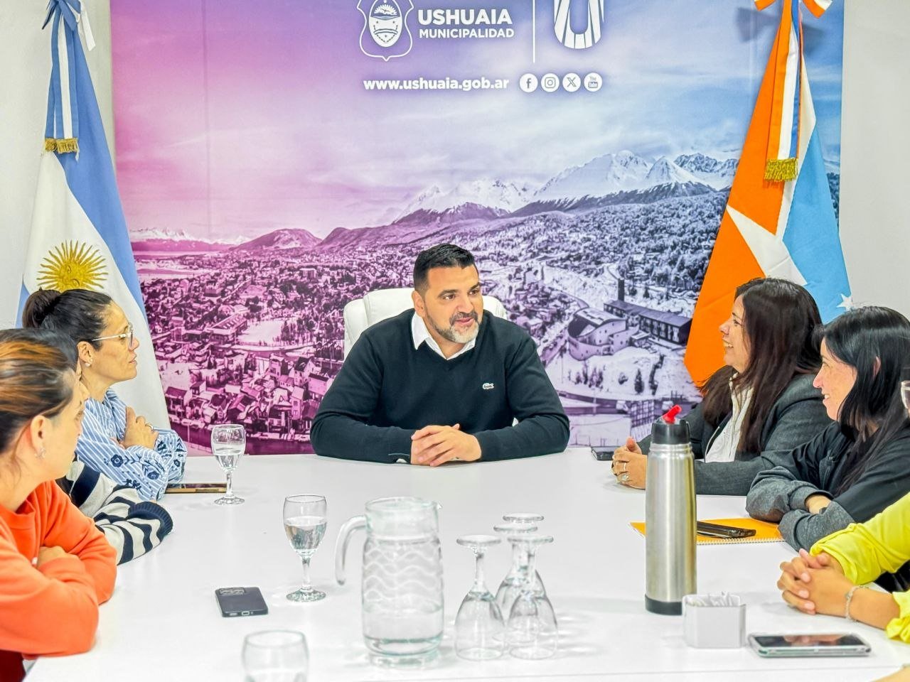 Vuoto recibió a organizadoras y jugadoras del Torneo Patagónico Internacional de Futsal Femenino